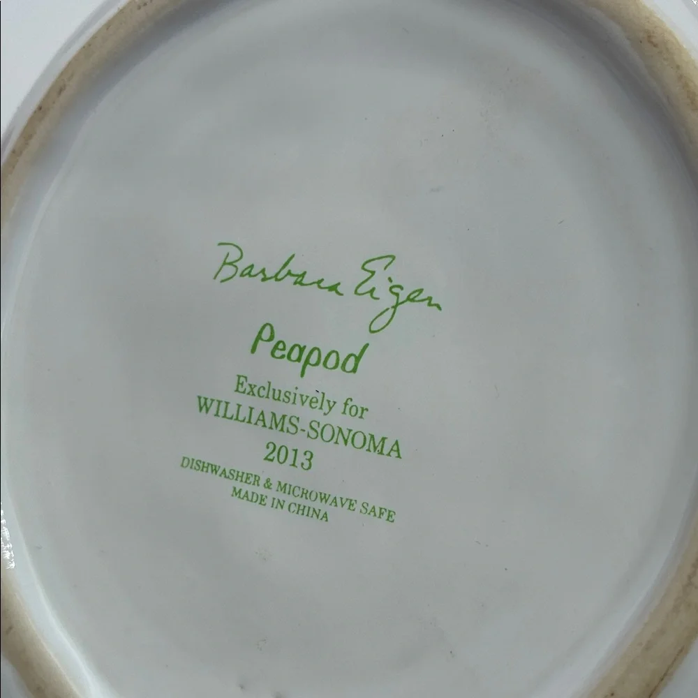 Williams Sonoma White Ceramic Lidded Bowl with Peapod Design